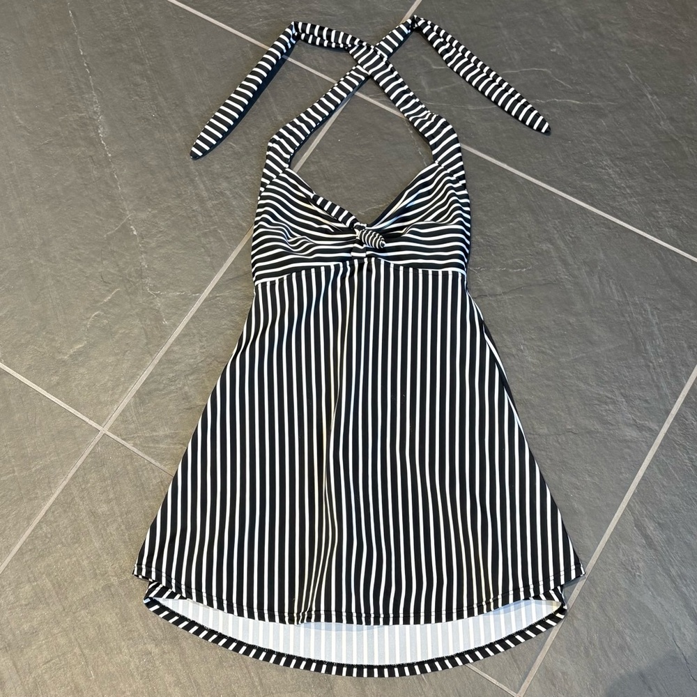 One Piece Bathing Suit/Dress Black & White Stripes Size Large By COCOSHIP